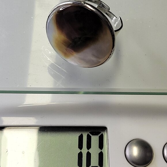 Mother of Pearl Round Ring Adjustable Ring - Picture 6 of 6